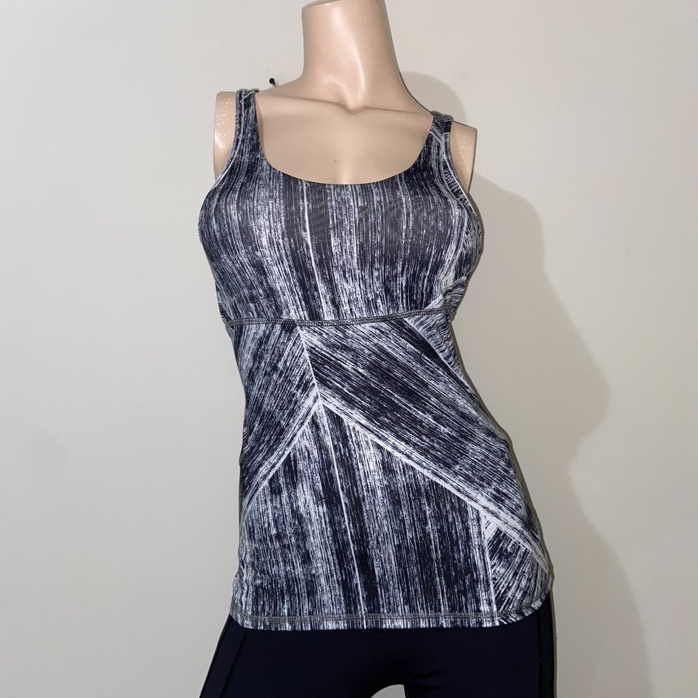 Lululemon Crossback Tank - Size 6